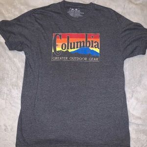 *Rare Columbia Horizon Design Tee Size Large